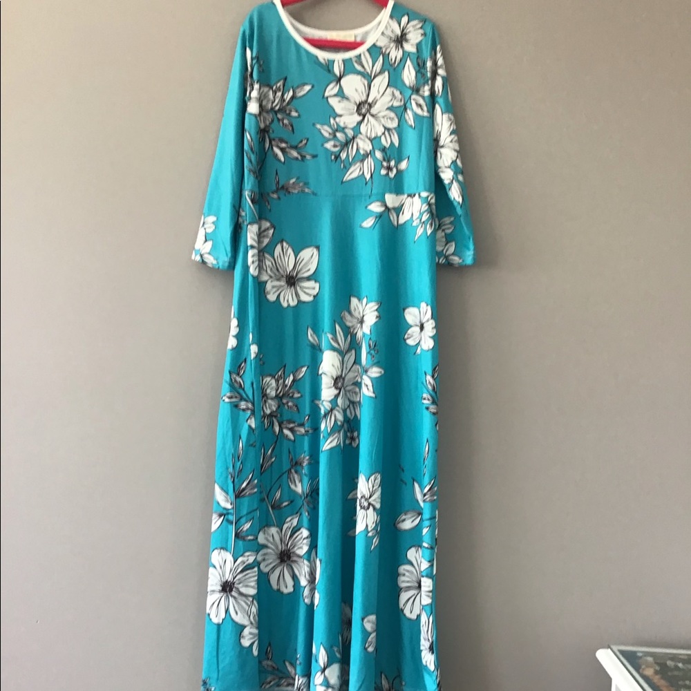BEAUTIFUL long girls floral dress